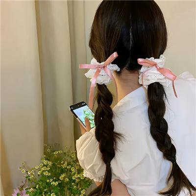 梨花落尽又逢君